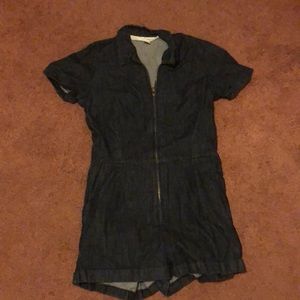 Woman’s denim in dark wash